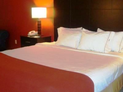Express By Ihg Hotel